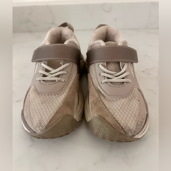 Zara Baby Leather Sneakers - Picture 2 of 10